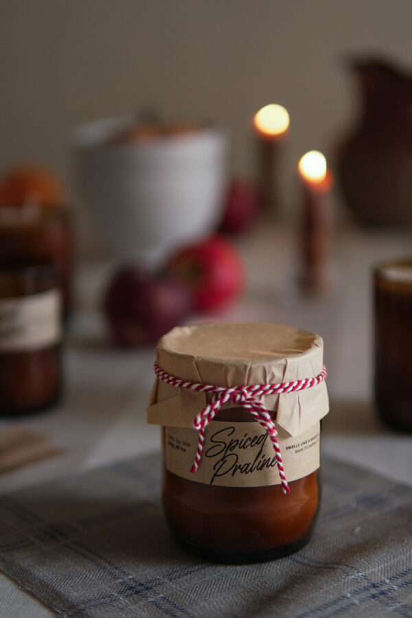 Spiced Praline Scented Soy Wax Candle - Image 3